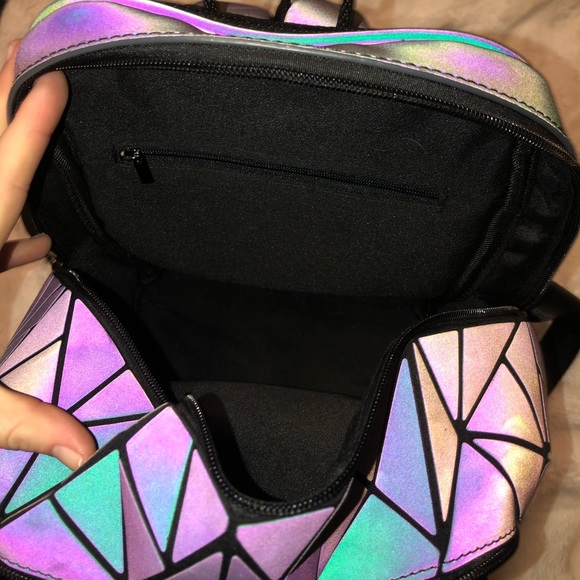 Reflective Rainbow Backpack - Picture 6 of 7